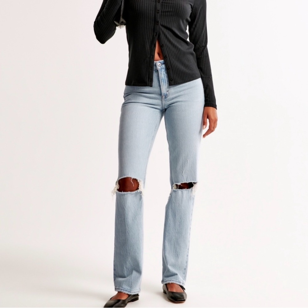 Abercrombie & Fitch High Rise Curve Love Straight Jean